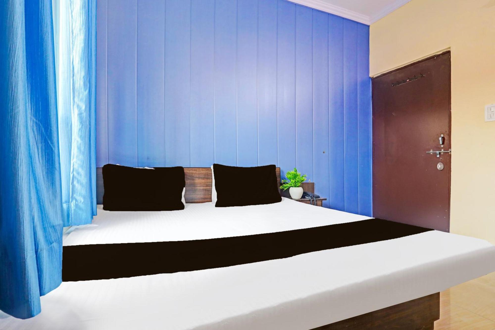 Hotel O Arvi Guest House พาราณสี ภายนอก รูปภาพ