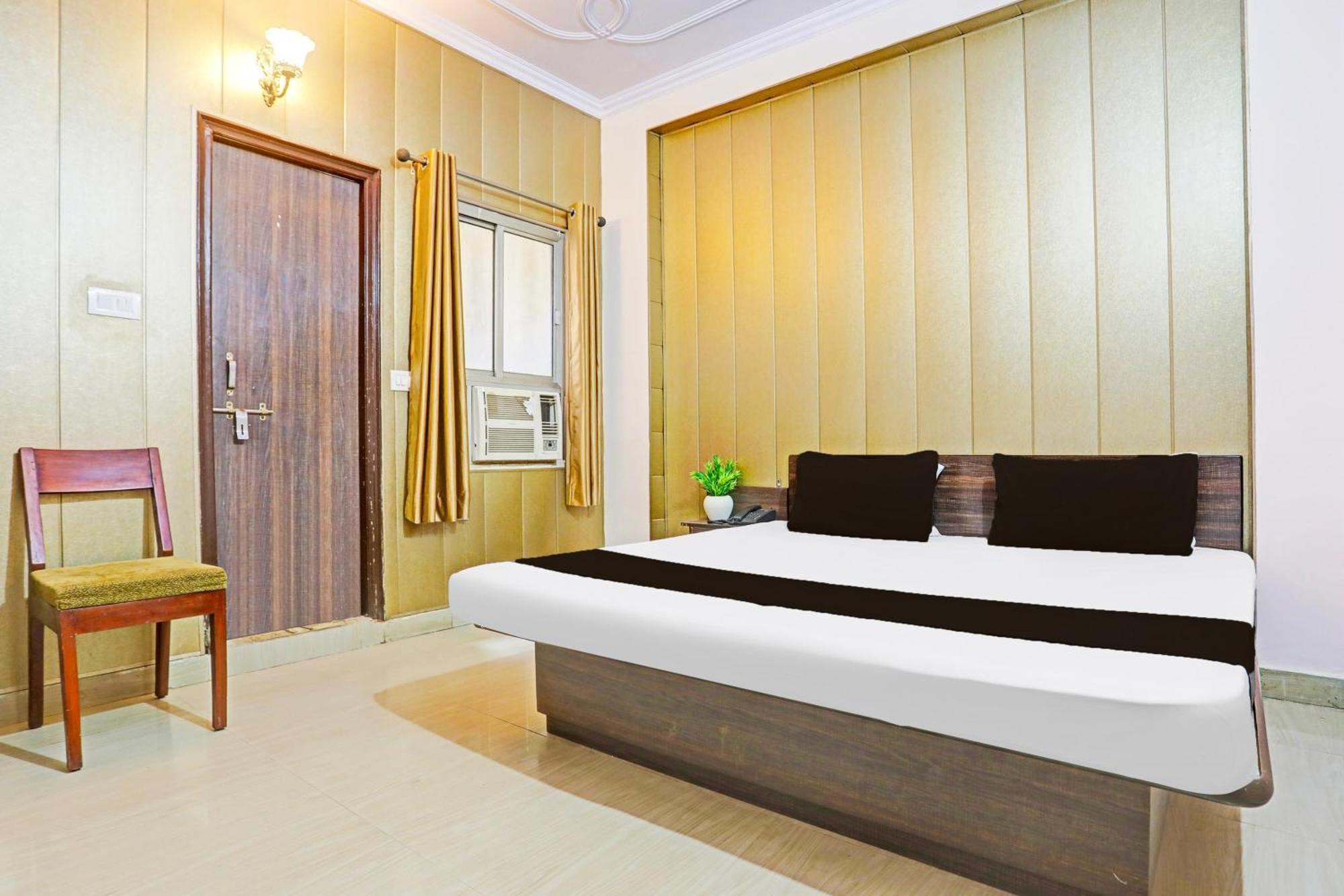 Hotel O Arvi Guest House พาราณสี ภายนอก รูปภาพ